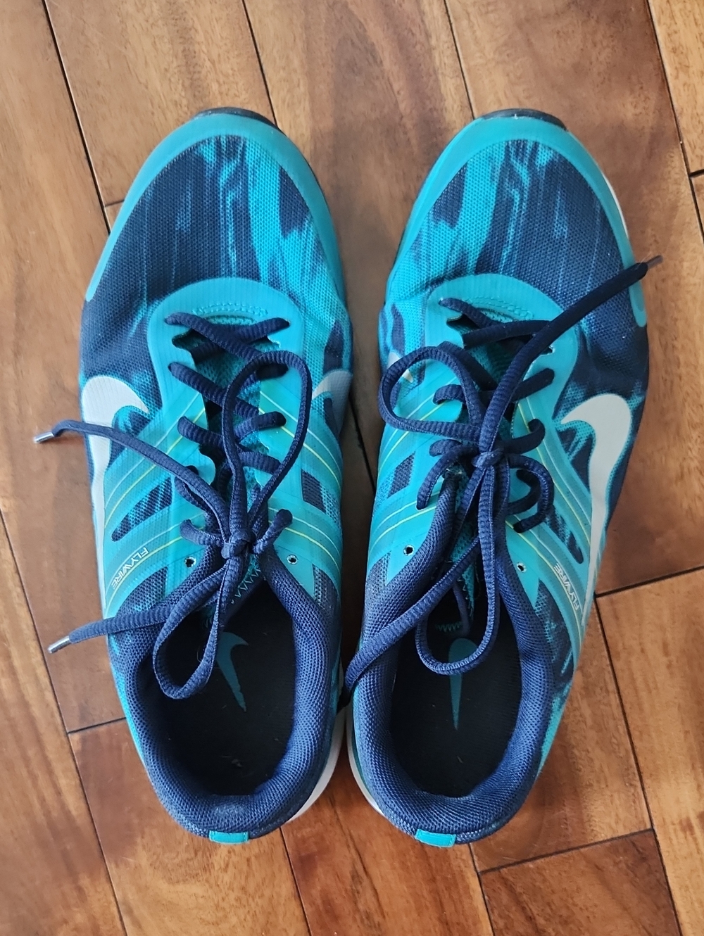 Nike Teal and Navy Athletic Sneakers